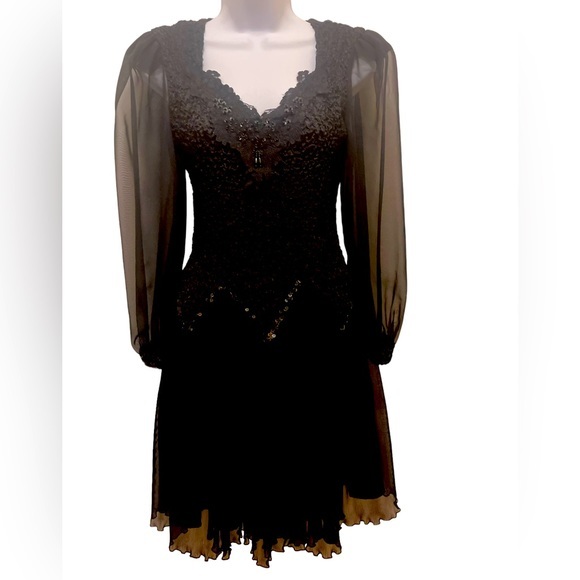 Design Team 4 U NY Paris Black Dress Size Small - Picture 1 of 8